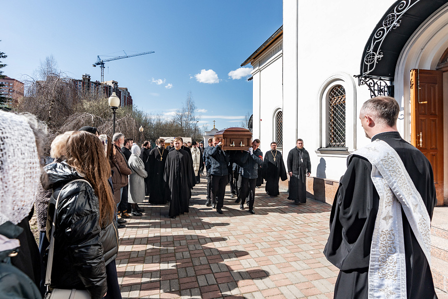 Божественная литургия и отпевание протоиерея Александра Ганабы в Троицком кафедральном соборе Подольска